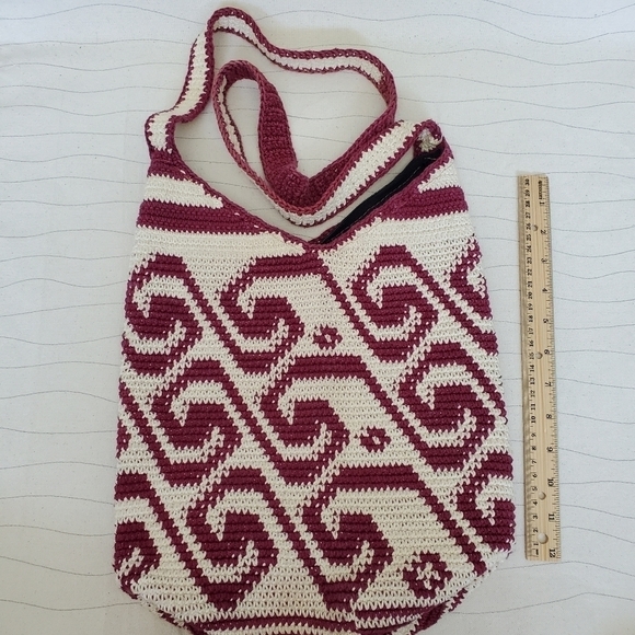Crocheted Crossbody Shoulder Bucket Bag Maroon Cream Hobo Hippie Boho Handmade - Picture 6 of 10